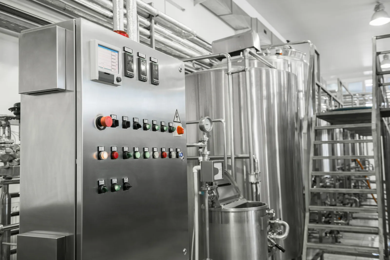 Dairy processing tanks and control systems